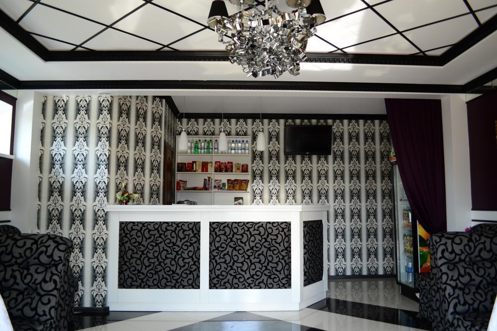 Everest Ivano-Frankivsk Exterior photo