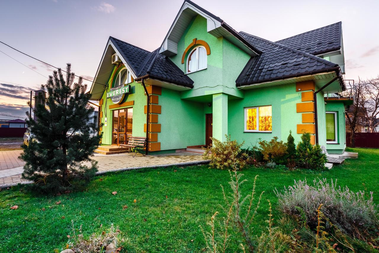 Everest Ivano-Frankivsk Exterior photo
